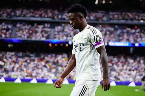 عاد 5 سنوات إلى الخلف.. فينيسيوس وأزمة دقائق اللعب في ريال مدريد